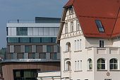 rahmen-und-modernen-fassaden-der-historischen-deutschen-stadt.jpg?b=1&s=170x170&k=20&c=il3EVOOuBwOoce3tN_qoOq0eOEmqXECrTgBHGM7XS2A=