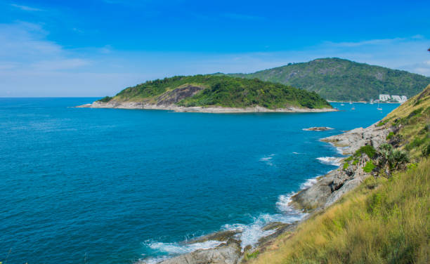 istock Beautiful sea of summer 666301046