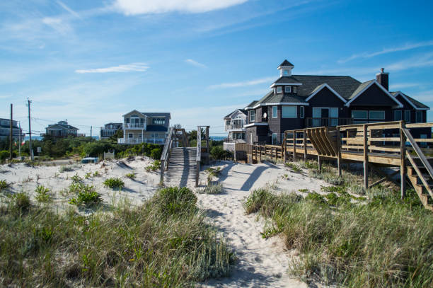 Beach Houses – Summer in the Hamptons, New York City, USA A summery day out at a beach in the Hamptons. the hamptons photos stock pictures, royalty-free photos & images