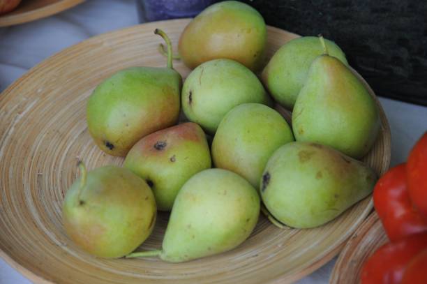 istock Weekly market in Spain - pear 666355738