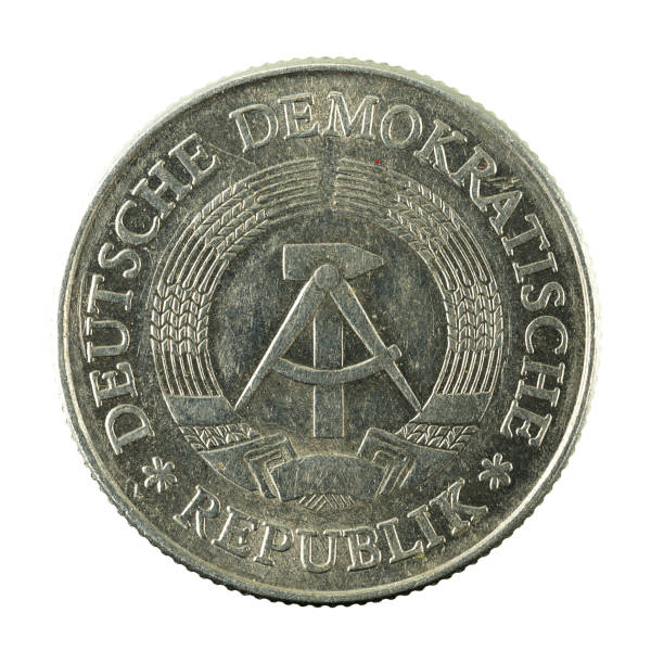 istock historic 2 east german mark coin (1977) reverse isolated on white background 666362596