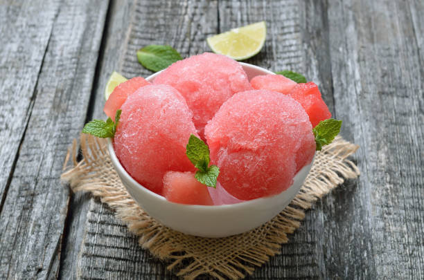 istock Watermelon ice cream with slices 666372308