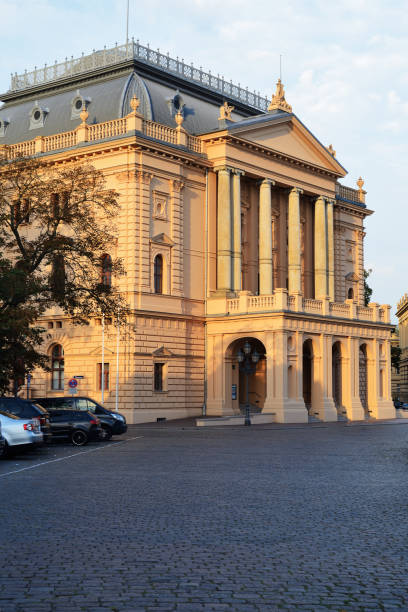 istock The city Theatre in Schwerin, Germany 666392914