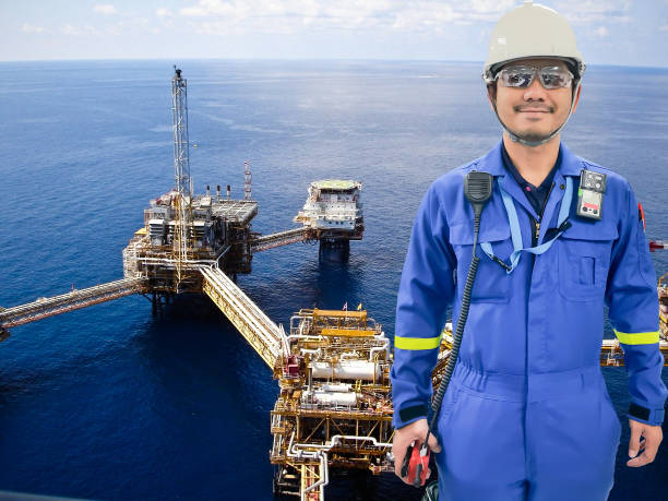 istock Working engineer at offshore oil and gas refinery 666517352