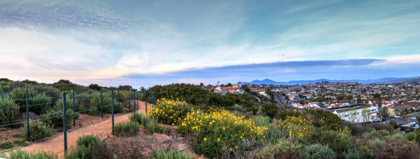 istock Hiking trail above Dana Point city view at sunset 666533012