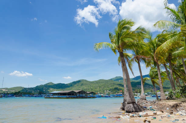 istock Beautiful tropical beach at Vinh Hy Bay, Ninh Thuan 666536078