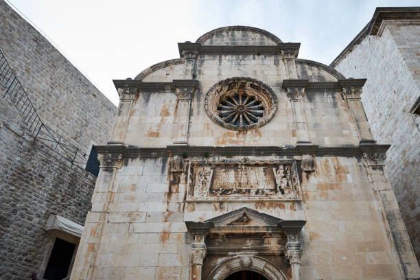 istock Church facade in Dubrovnik 666566628