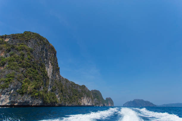 istock Islands in Andaman Sea 666605102