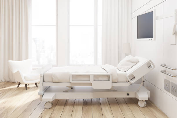 istock Side view of a hospital ward 666699002