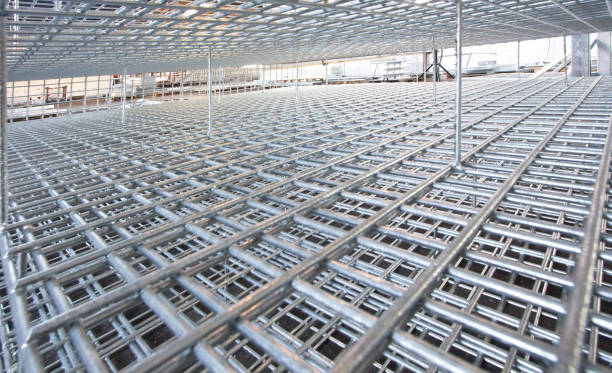 istock Steel with a thin layer of zinc 666747022