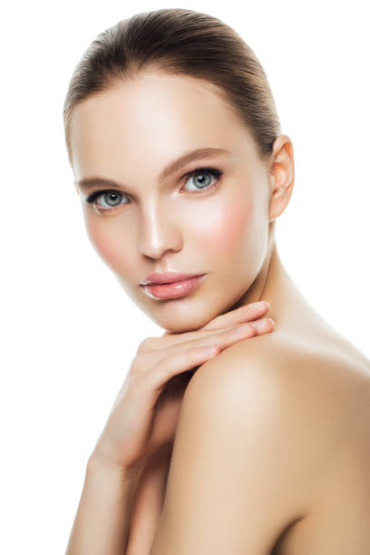 istock Young beautiful woman 666795574
