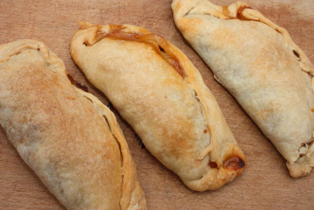 istock Sweet pie filled with applesauce 666879214