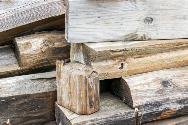 istock background textured with old fencing 667027648