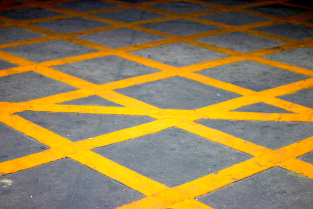yellow box traffic, Non-stop in the yellow box