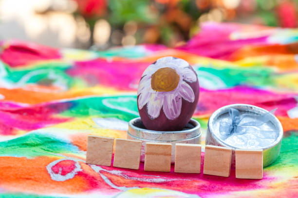 istock easter egg in shopping cart on colorful paper 667099006