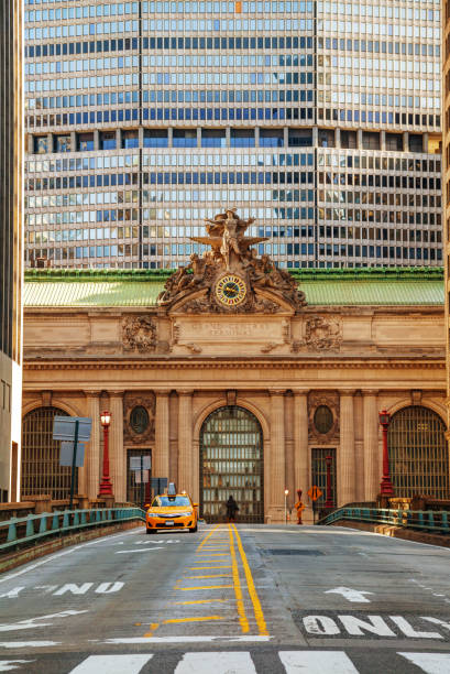 istock Grand Central Terminal viaduc and old entrance 667135464
