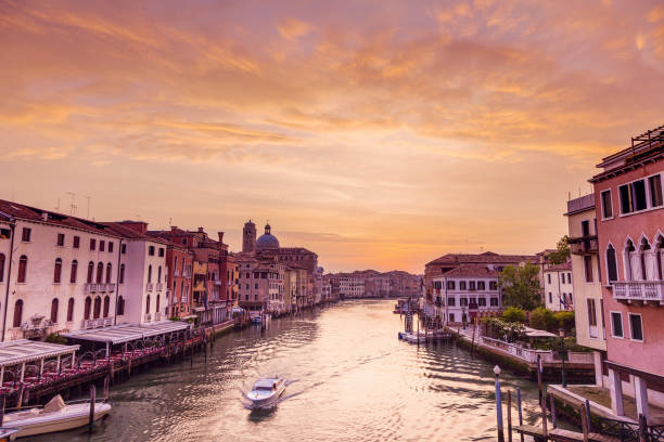 istock Architecture of Venice at sunrise 667160388