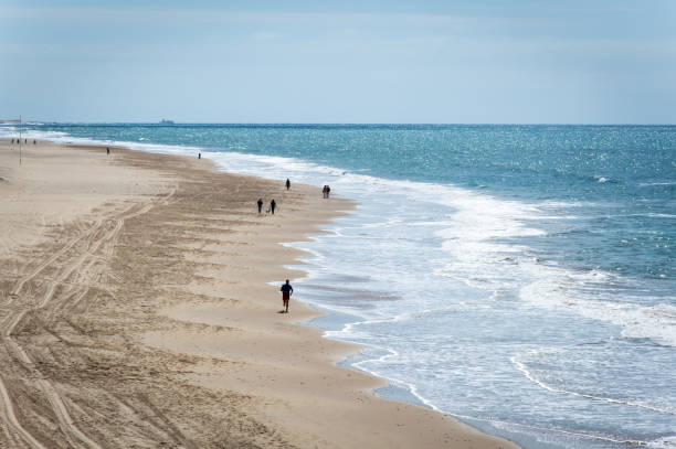 istock Sunny beach in Cadiz, Spain 667173016