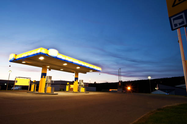 istock Deserted Gas Station at Night 667211588
