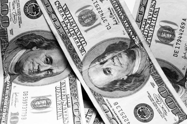 istock Bank Notes of united States 667266716