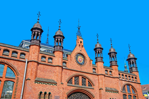 istock Historic Market Hall in Gdansk 667319784