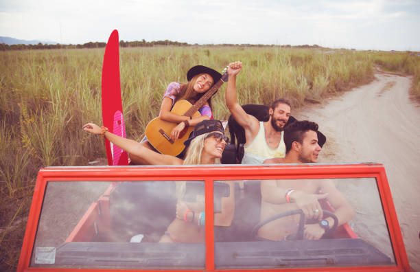 istock Friends have fun on vacation 667341164