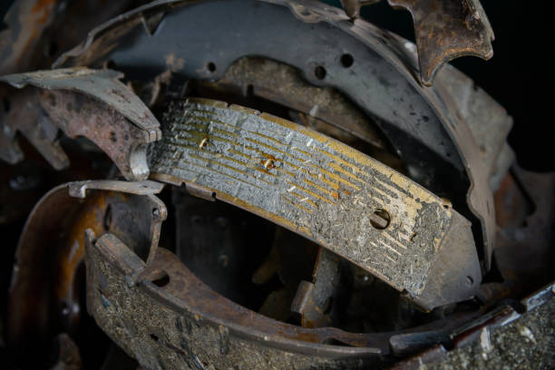 istock Many old used brake shoes 667357004