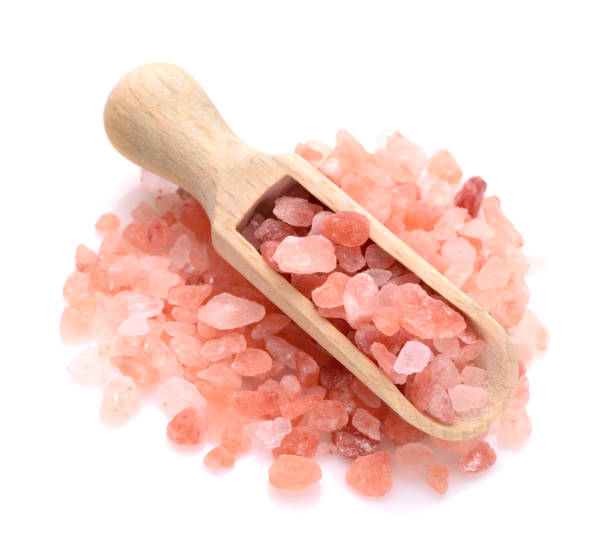 istock pink himalayan salt in a scoop 667409892