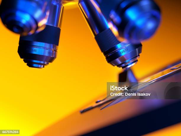 Microscopio - Fotografie stock e altre immagini di Microscopio - Microscopio, Accuratezza, Arancione