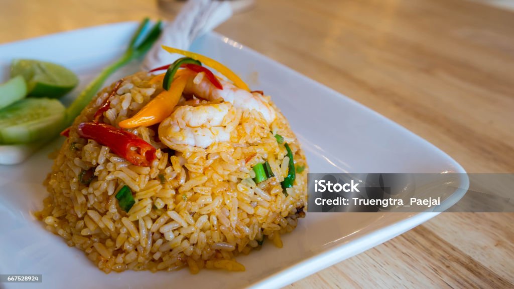 Cơm Chiên Tom Yum Với Tôm Cơm Chiên Hải Sản Hình ảnh Sẵn có - Tải ...