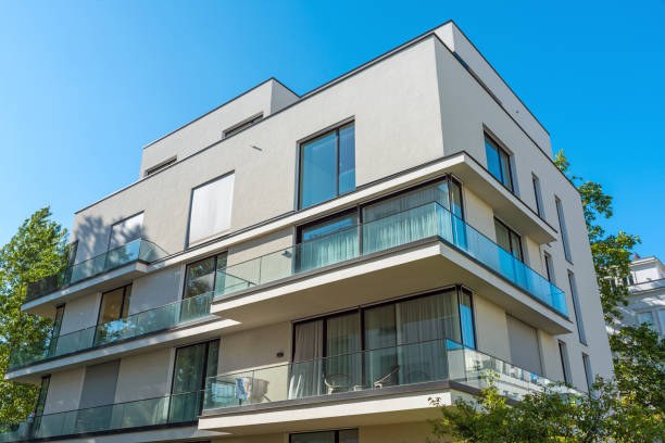 istock Modern grey apartment house in Berlin 667571936