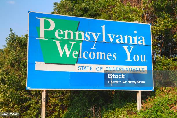 Pennsylvania Welcomes You Road Sign Stock Photo - Download Image Now - Pennsylvania, Place Sign, Map