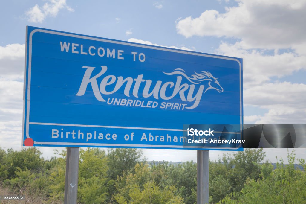 Welcome to Kentucky road sign Welcome to Kentucky road sign at the state border Kentucky Stock Photo