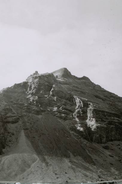 istock Mountains in Southern Iceland 667603952