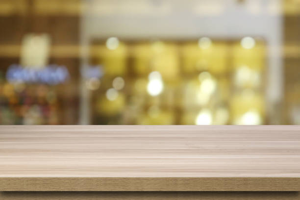 istock Fashion Store Defocused Blurred Background 667750042