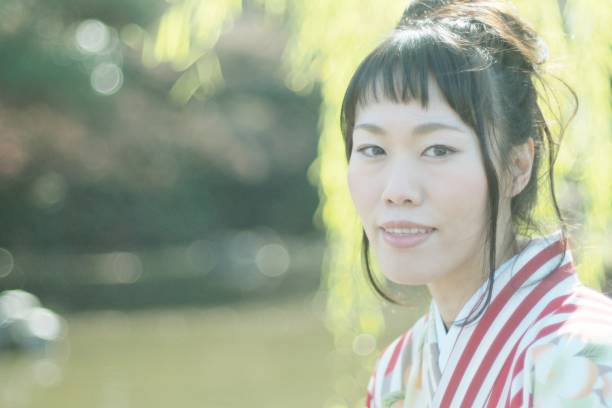 istock Japanese woman in kimono 667835964