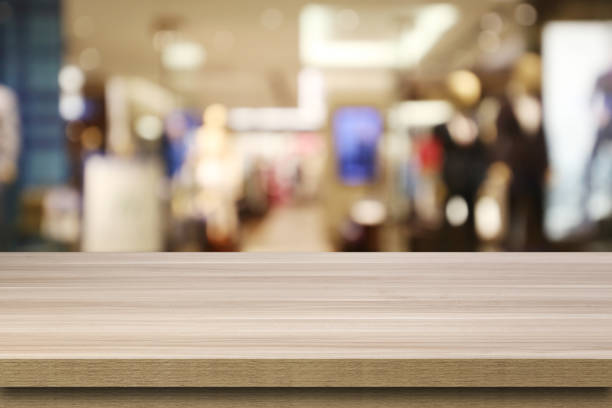 istock Fashion Store Defocused Blurred Background 667839082