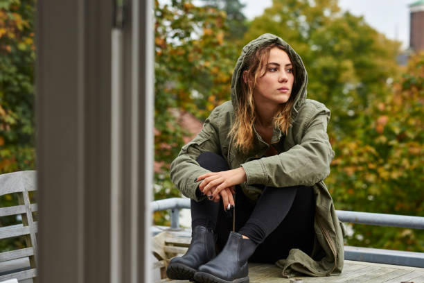 istock Grunge Girl 667839260