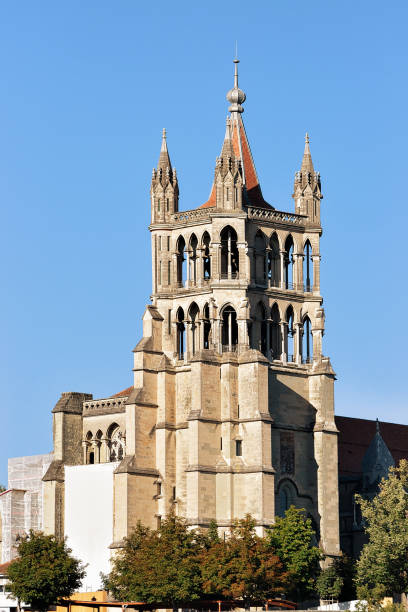 wieża katedry notre dame w lozannie - flon zdjęcia i obrazy z banku zdjęć
