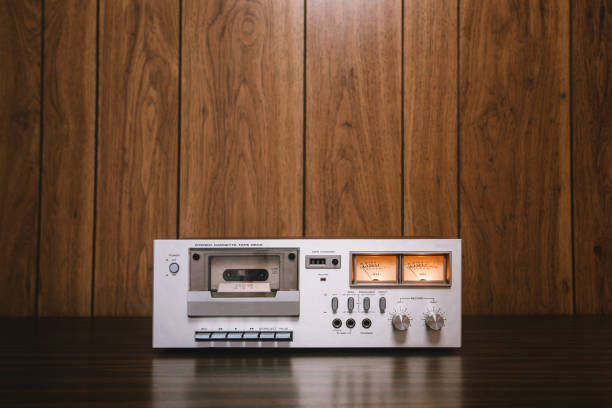 kassetten-player stereo im retro-stil - recording tape stock-fotos und bilder