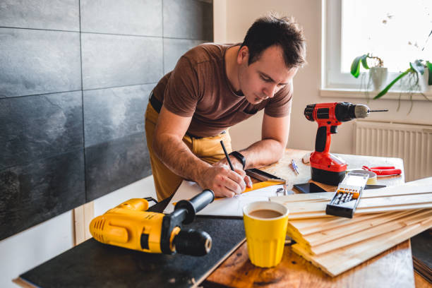 man making draft plan using pencil - carpenters pencil imagens e fotografias de stock