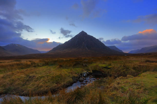 istock Scenery from A82 - Jame bone film 668066920