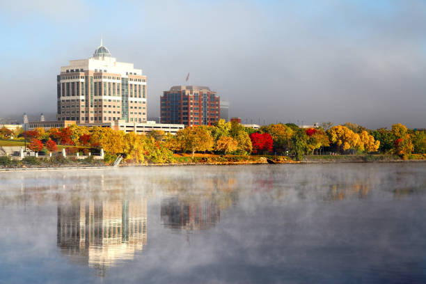 istock Albany skyline along a misty Hudson River in Autumn 668089974