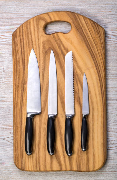 istock Set of kitchen knives 668190018
