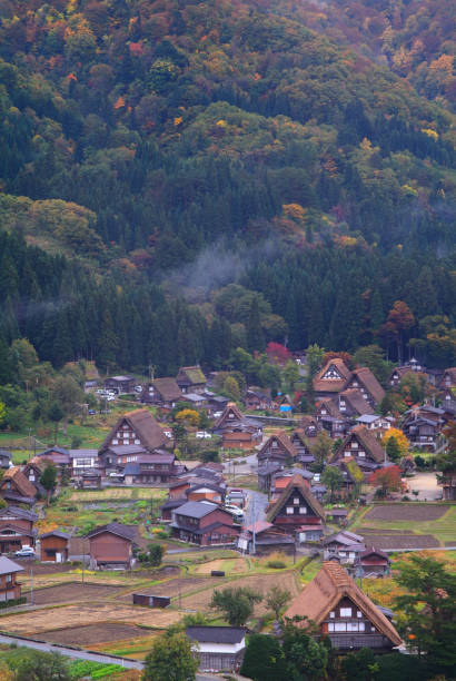 istock Shirakawago Ogi-machi village 668285702