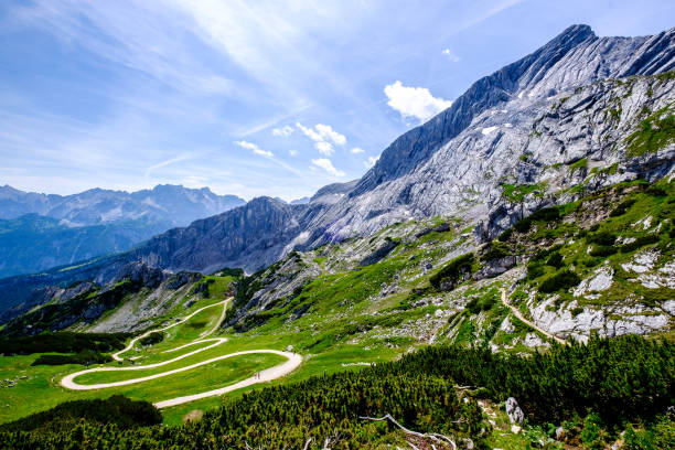 alpy europejskie - zugspitze mountain mountain tirol european alps zdjęcia i obrazy z banku zdjęć