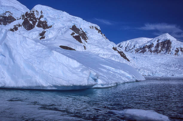 istock Snow Covered Mountains in Antarctica 668426066