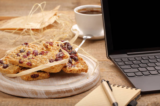 istock Cup of coffee cup with crunchy cookie 668443324