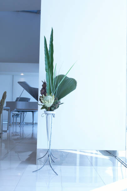 istock Piano and flowers 668466066