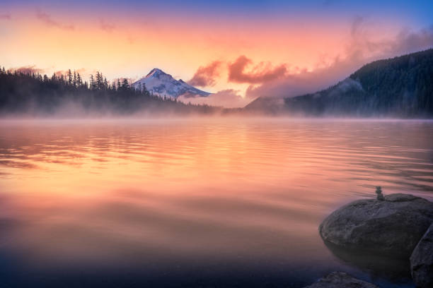 istock Mt. Hood Sunrise / Sunset 668466900